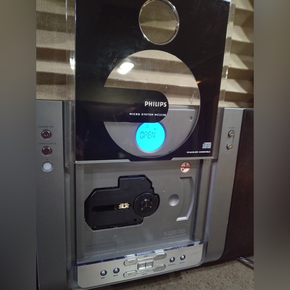 ✅ (SOLD) Philips micro system MC235B CD PLAYER AND RADIO - Picture 8 of 10